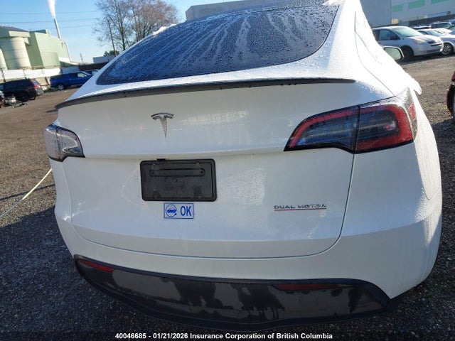 7SAYGDEF2RF082088 Tesla Model Y