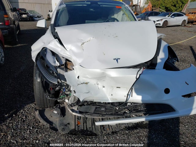 7SAYGDEF2RF082088 Tesla Model Y