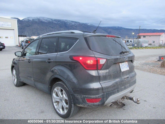 1FMCU9J93KUB40859 Ford Escape Titanium