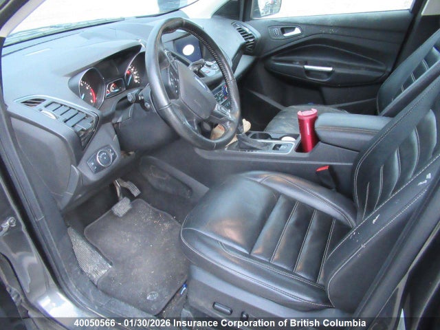 1FMCU9J93KUB40859 Ford Escape Titanium