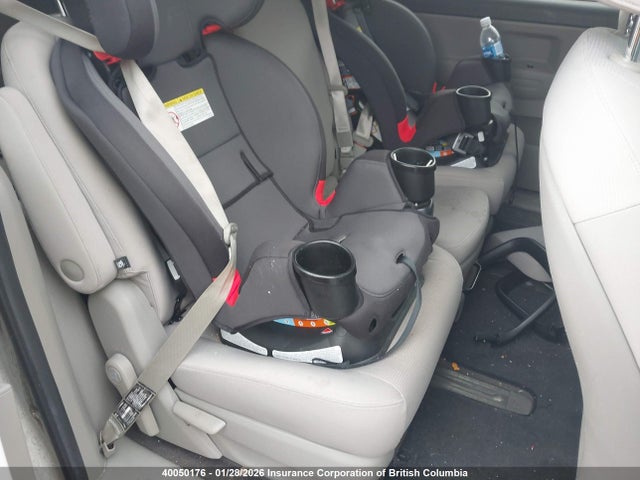 KNDMB5C1XJ6360825 KIA SEDONA LX