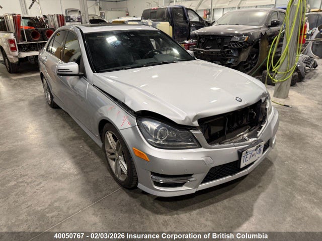 Mercedes-Benz C 300 4mati 2014 WDDGF8AB1EA913367 Image 2