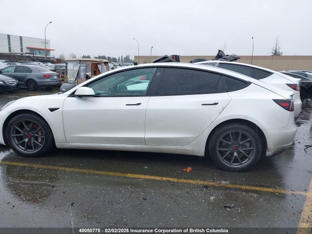 5YJ3E1EA8NF158617 Tesla MODEL 3