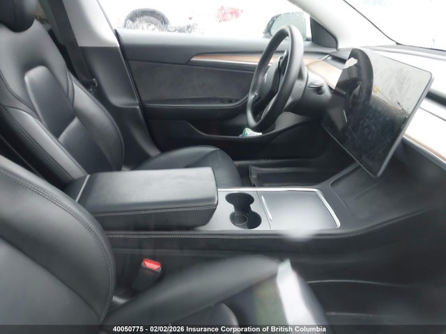 5YJ3E1EA8NF158617 Tesla MODEL 3