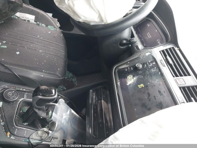 3VV2B7AX6NM091708 Volkswagen TIGUAN SE