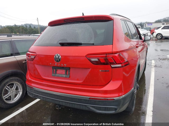 3VV2B7AX6NM091708 Volkswagen TIGUAN SE