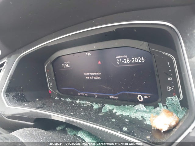 3VV2B7AX6NM091708 Volkswagen TIGUAN SE