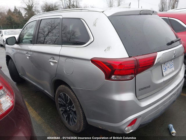 JA4J24A52JZ614314 Mitsubishi Outlander Se/gt