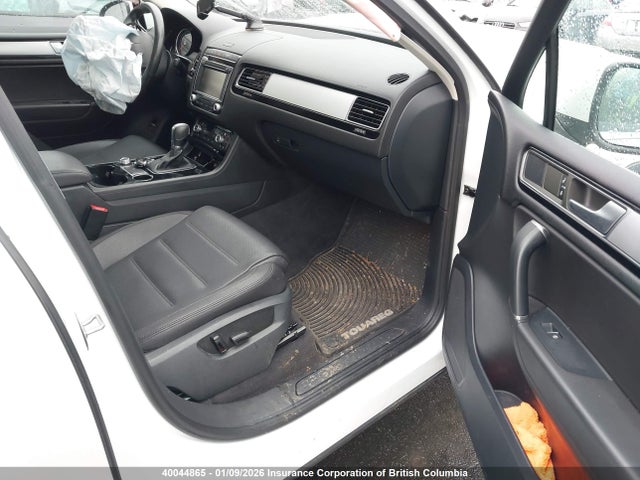 WVGEF9BP5FD003539 Volkswagen Touareg