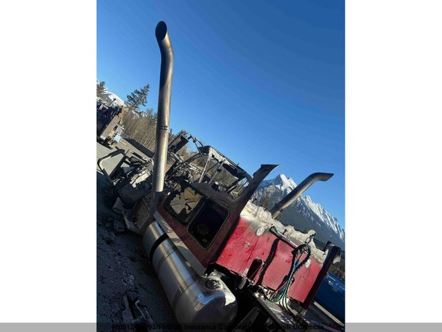 Peterbilt 389 2024 1XPXD49X2RD669384 Image 12