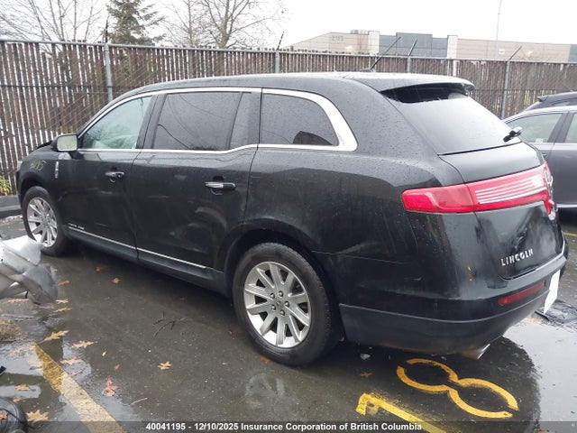 Lincoln MKT 2014 2LMHJ5NK6EBL54523 Image 14