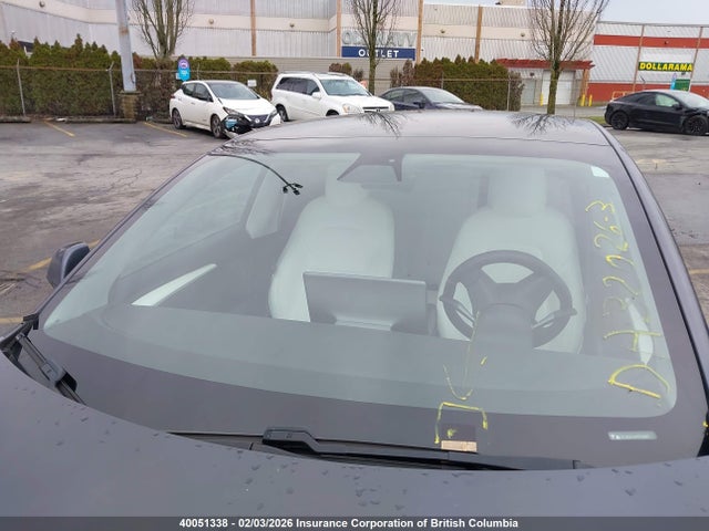 5YJ3E1EA4MF028817 Tesla MODEL 3