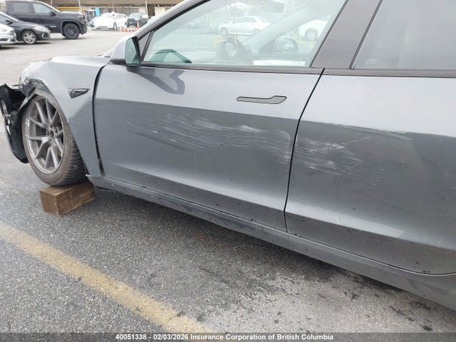 5YJ3E1EA4MF028817 Tesla MODEL 3