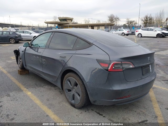 5YJ3E1EA4MF028817 Tesla MODEL 3