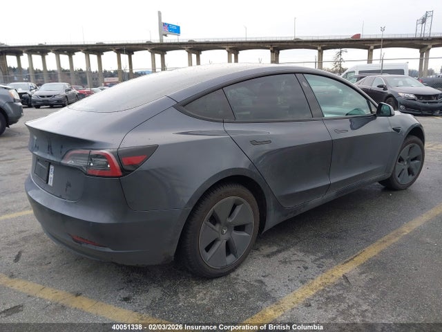 5YJ3E1EA4MF028817 Tesla MODEL 3