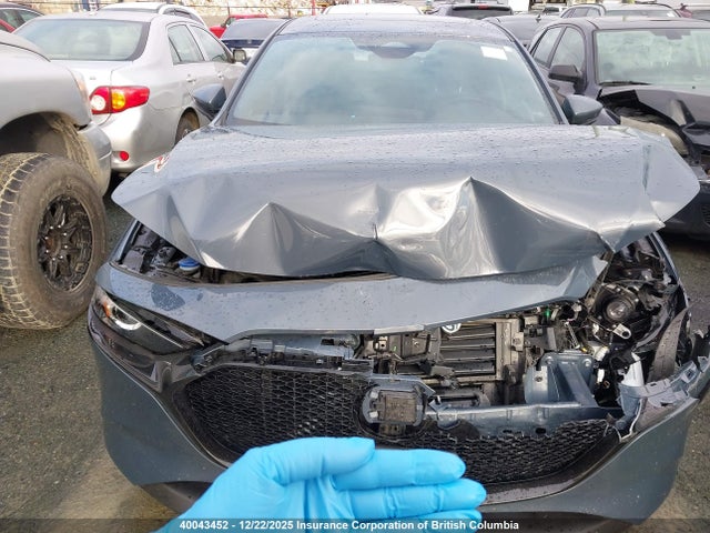 JM1BPBLM8R1655240 Mazda 3 Preferred