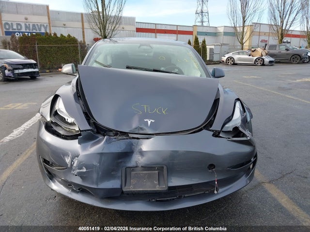 5YJ3E1EB2PF701701 Tesla MODEL 3