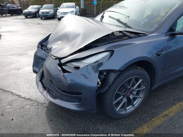 5YJ3E1EB2PF701701 Tesla MODEL 3