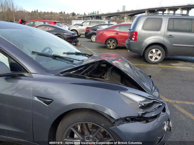 5YJ3E1EB2PF701701 Tesla MODEL 3