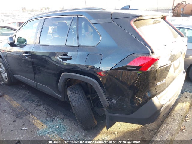 Toyota RAV4 LE 2020 2T3Z1RFV4LC065348 Image 3