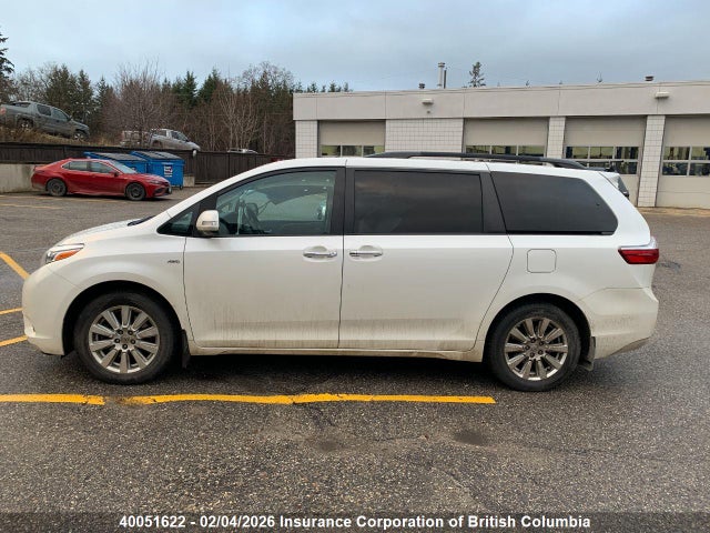 5TDDZ3DC4HS171663 Toyota Sienna Xle/limited