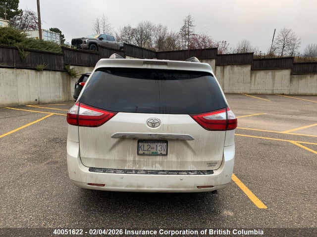 5TDDZ3DC4HS171663 Toyota Sienna Xle/limited