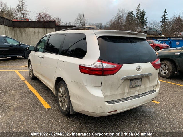5TDDZ3DC4HS171663 Toyota Sienna Xle/limited