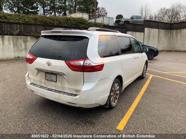 5TDDZ3DC4HS171663 Toyota Sienna Xle/limited