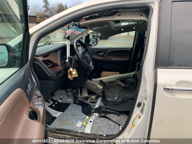 5TDDZ3DC4HS171663 Toyota Sienna Xle/limited