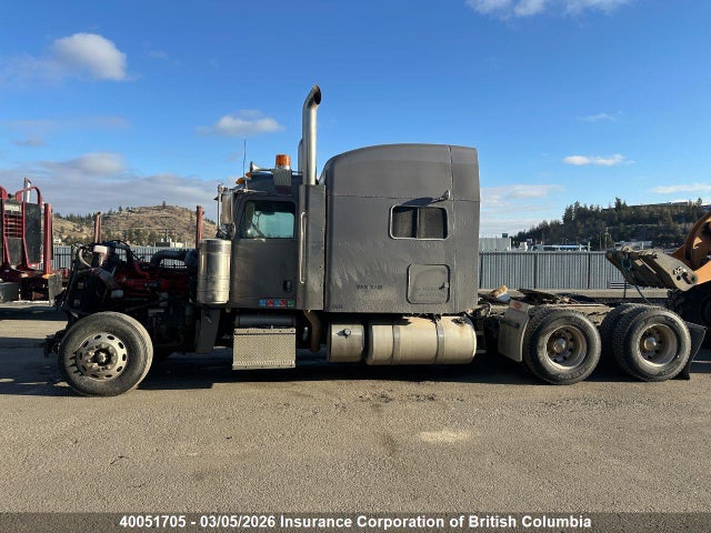 1XPXD49X4JD481342 Peterbilt 389