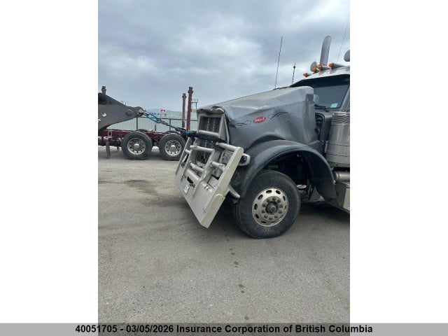 1XPXD49X4JD481342 Peterbilt 389