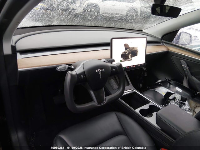7SAYGAEE1RF070357 Tesla Model Y