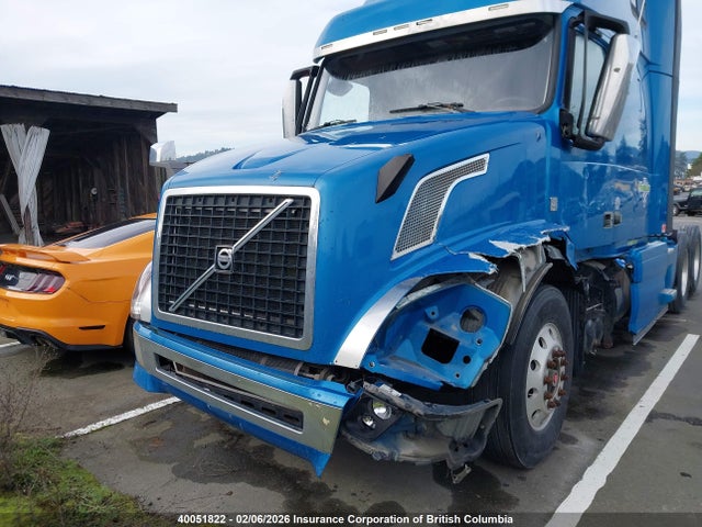 4V4NC9EH7EN152663 Volvo Vn L