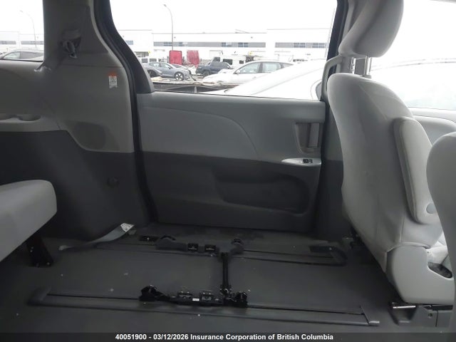 Toyota Sienna L 2020 5TDZZ3DC5LS070825 Image 8