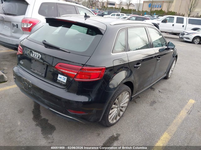 Audi A3 2017 WAUSPBFF6HA102496 Image 4