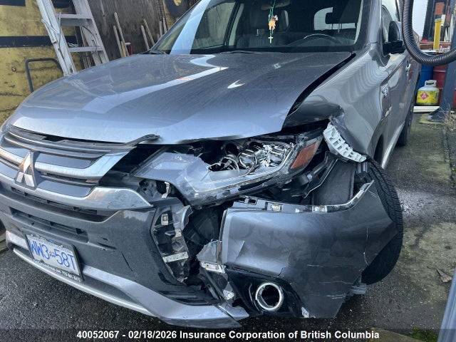 JA4J24A51JZ620962 Mitsubishi Outlander Se/gt