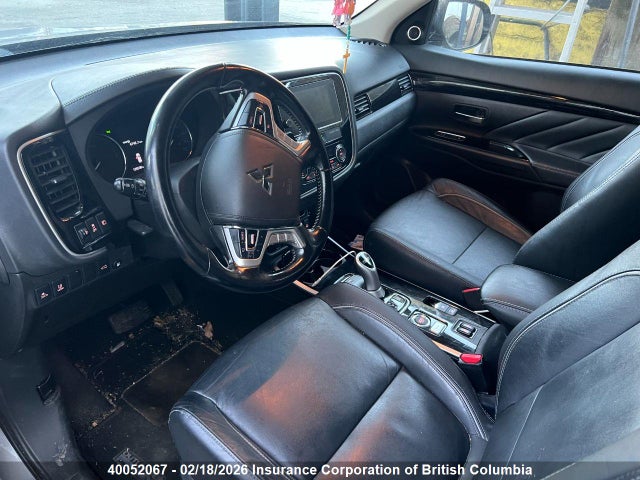 JA4J24A51JZ620962 Mitsubishi Outlander Se/gt