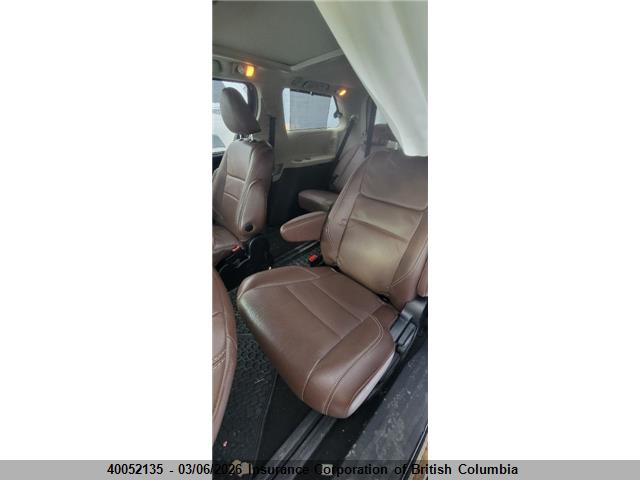 5TDDZ3DC2HS188347 Toyota Sienna Xle/limited