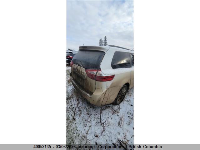 5TDDZ3DC2HS188347 Toyota Sienna Xle/limited