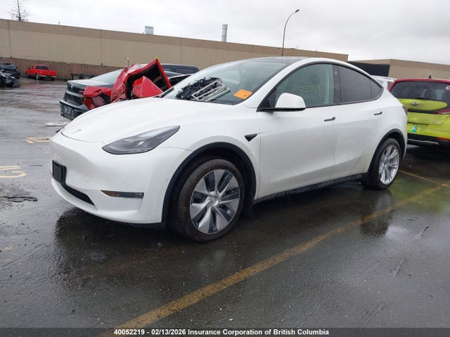 7SAYGDEE6NF542273 Tesla Model Y