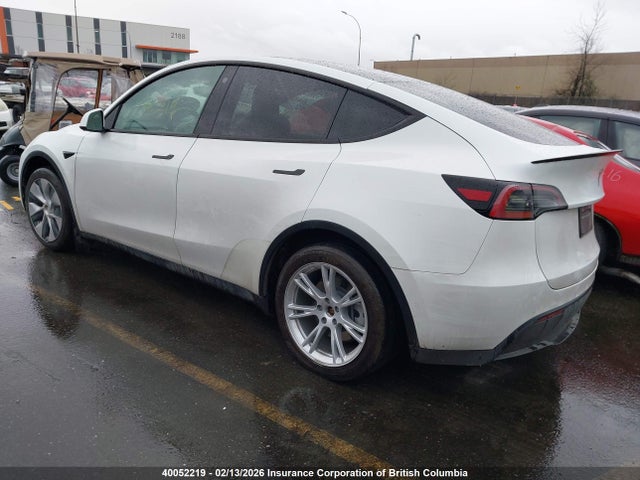 7SAYGDEE6NF542273 Tesla Model Y