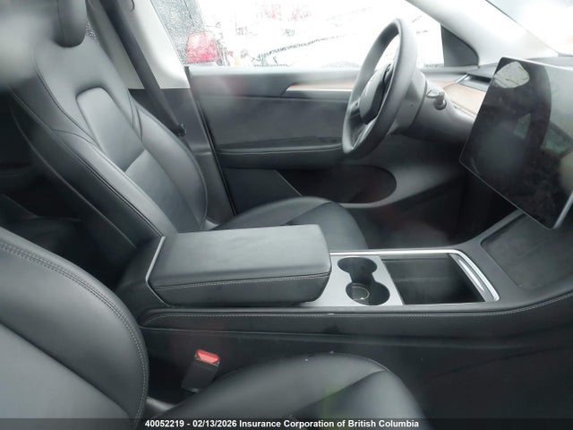 7SAYGDEE6NF542273 Tesla Model Y