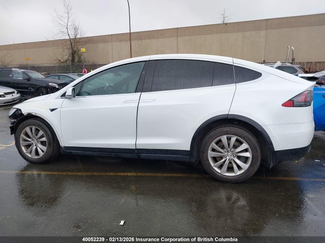 5YJXCDE27HF078926 Tesla Model X Awd/standard Range