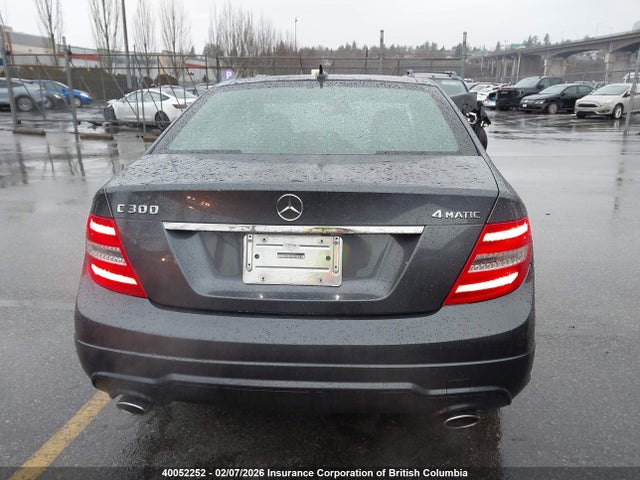 Mercedes-Benz C 300 4matic 2014 WDDGF8AB1EA962875 Image 17