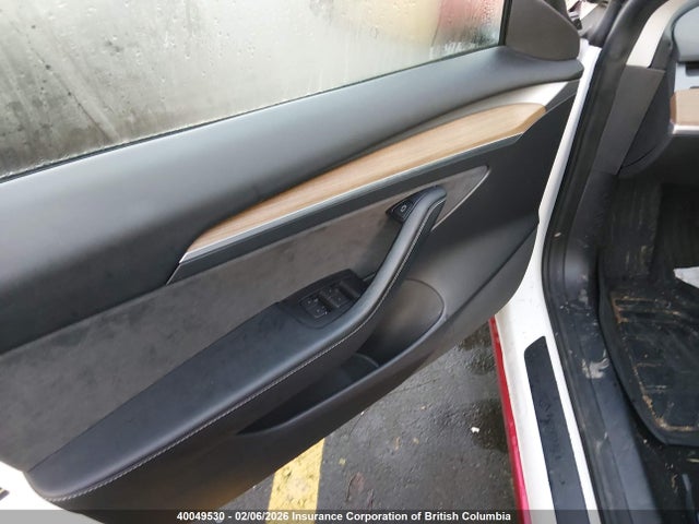 5YJ3E1EA6NF235100 Tesla MODEL 3