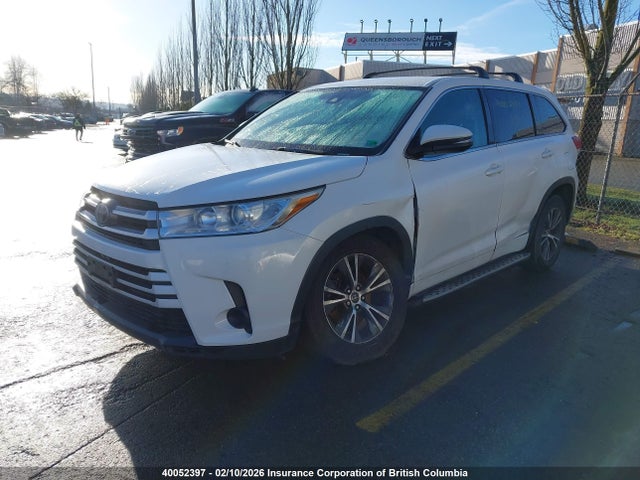 5TDZARFH8HS027235 Toyota Highlander Le