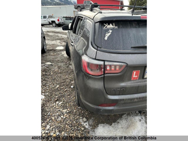 3C4NJDBB7JT402238 Jeep Compass Latitude