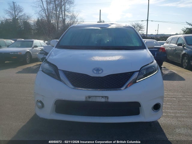 Toyota SIENNA SE 2016 5TDXK3DC8GS748422 Image 13