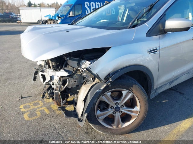 1FMCU9GX8FUB99305 Ford ESCAPE SE