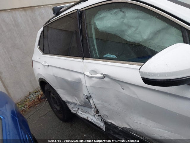 3VV2B7AX8JM107952 Volkswagen Tiguan Se/sel